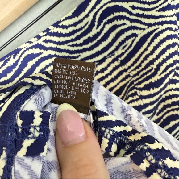 J. McLaughlin Womens Zebra Print Navy and Cream Unlined Flutter Hem Skirt size S - Picture 8 of 9